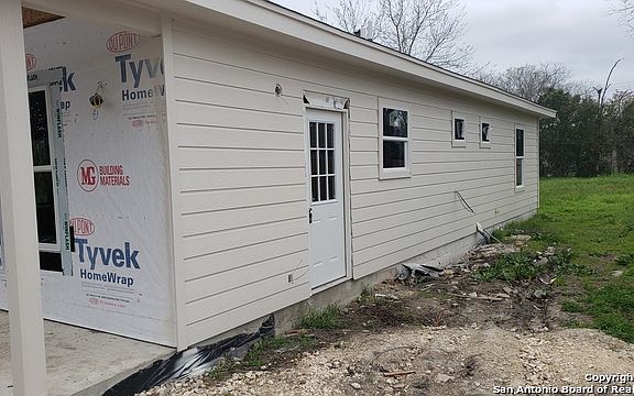 4th image of 2158 Aransas Ave