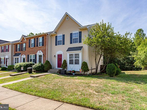 2nd image of 3926 Saint Michaels Sq