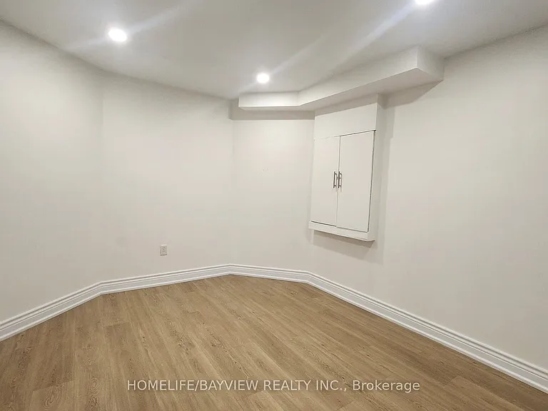 51 Waldron Cres — Photo 12