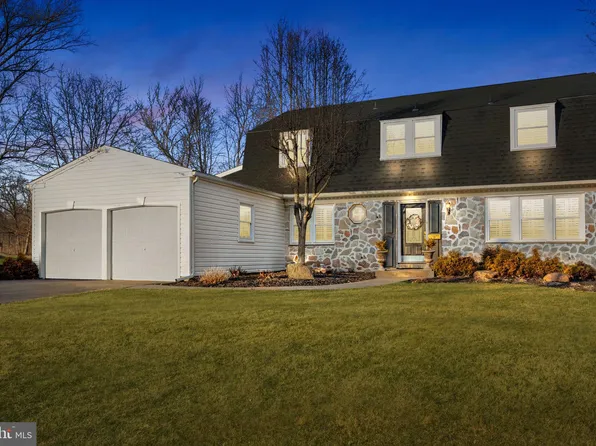 1909 Palomino Dr, Warrington, PA 18976