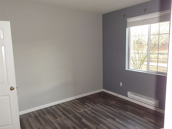 5th image of 10008 186th Street E #102