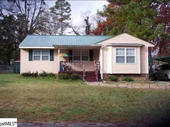 109 Sutton Dr, Taylors, SC 29687