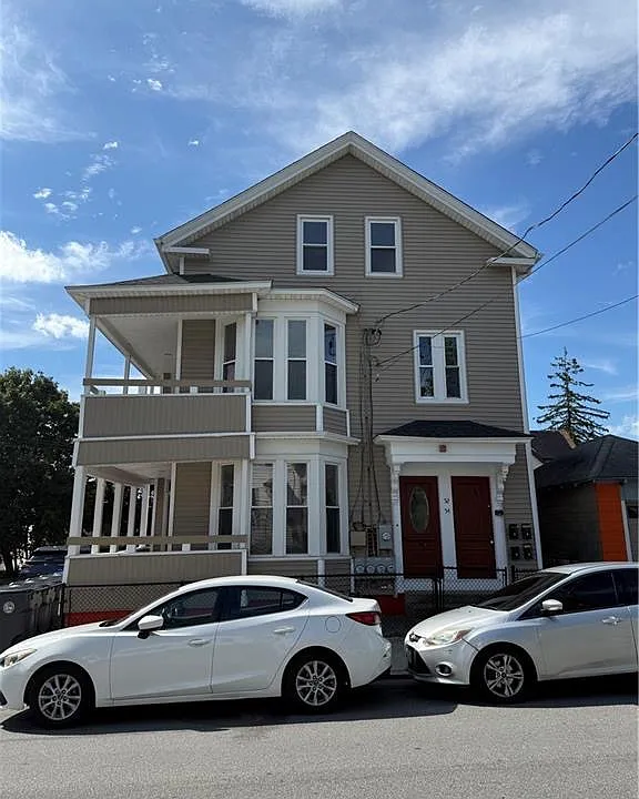 52 Erastus St #2A