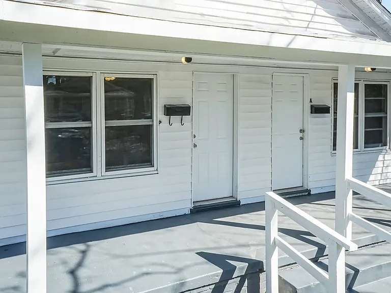 1220 Battle St — Photo 13