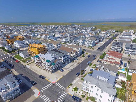 5th image of 24 W 52nd West Sea