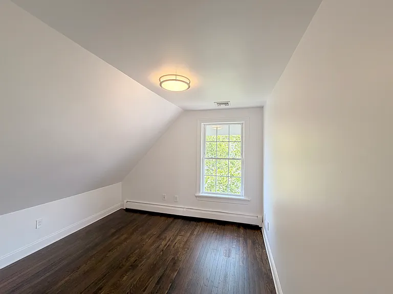 617 Warren St #2 — Photo 12