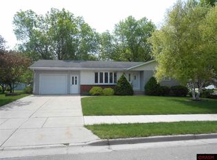 1615 Sunset Ave, New Ulm, MN 56073