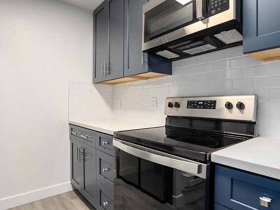 3rd image of 17259 Verba Lane