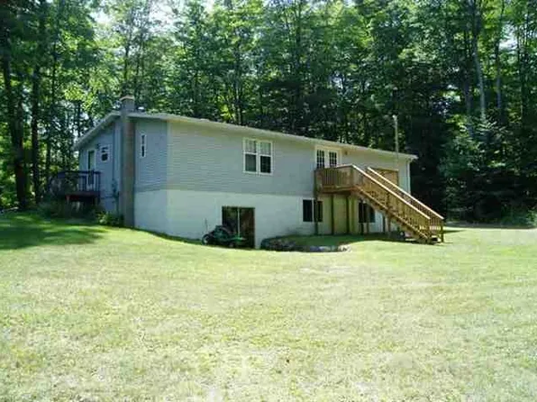 5252 Hughston Rd, Harbor Springs, MI 49740