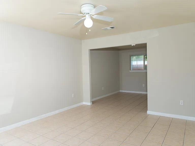2530 Aldon St — Photo 7