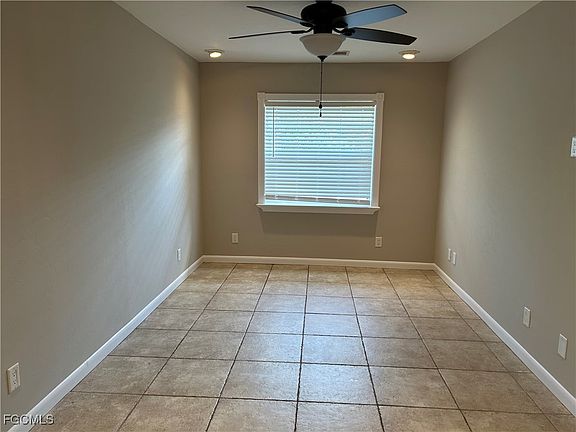 5th image of 717 SE 10th Ave #717
