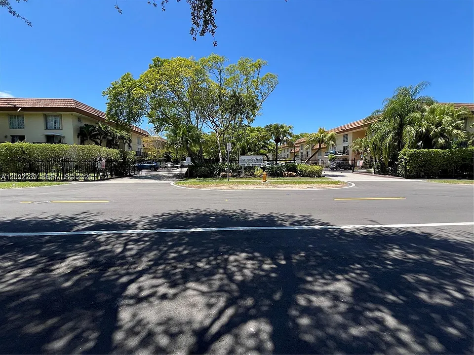 8650 SW 109th Ave #3111