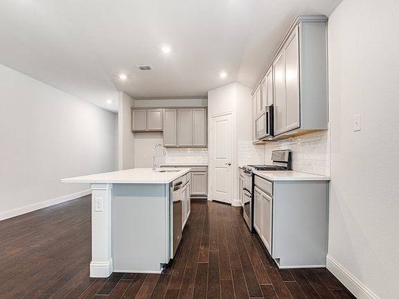 5th image of 3042 Ivywood Pl