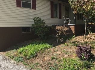 3033 Samples Rd, Louisville, TN 37777