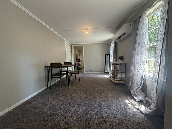 5th image of 307 Railroad St