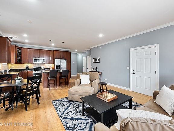 5th image of 2816 N Rockwell St APT 3S