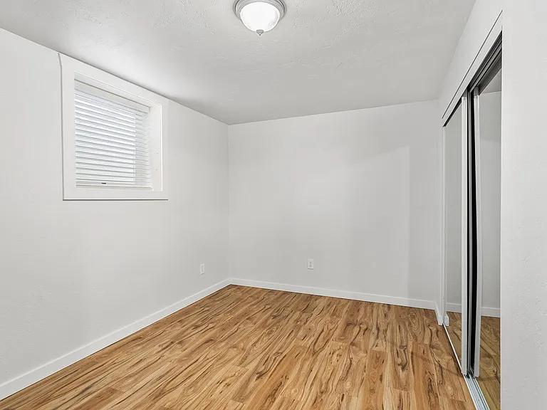 220 Minnesota Ave — Photo 13