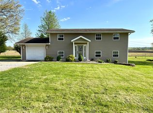 1012 Washington Dr, South Roxana, IL 62087