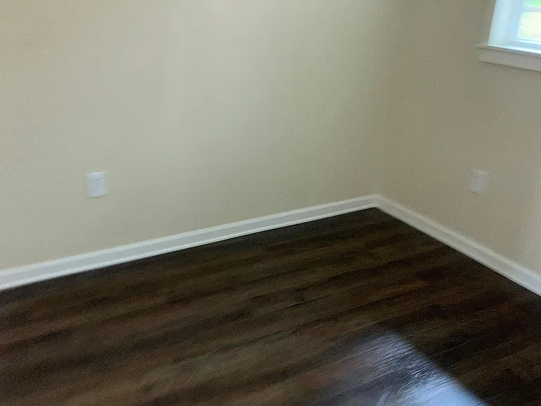 NW Highland Dr — Photo 9