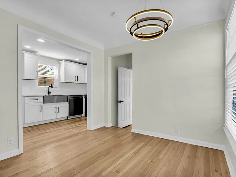 16350 Mack Ave — Photo 4