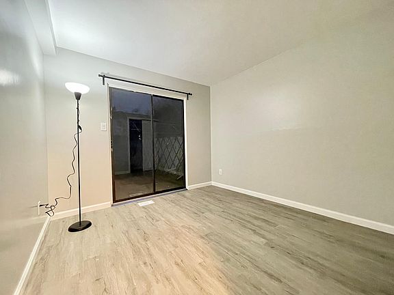 3rd image of 91 Regis Dr Floor 1