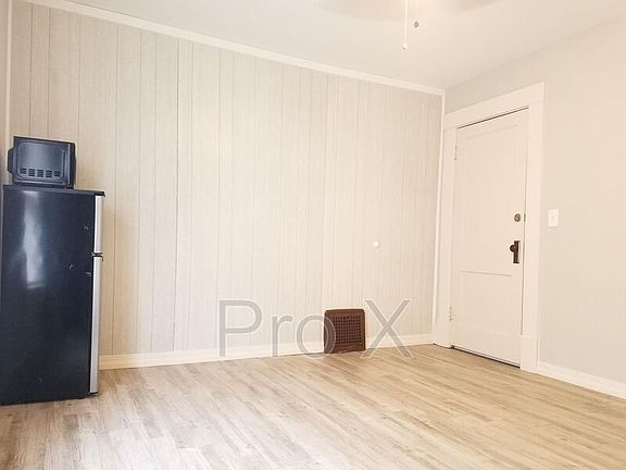 2nd image of 110 W Lindburg St #4