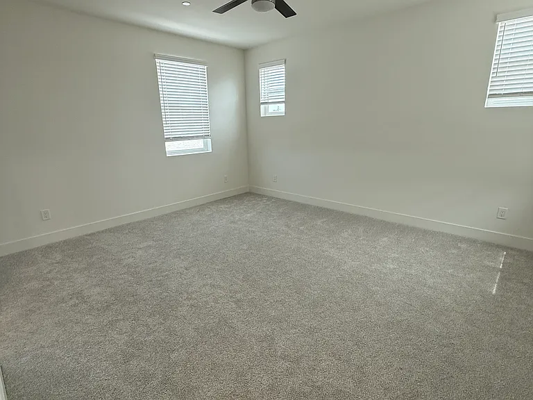 4410 Redstart Ln — Photo 2