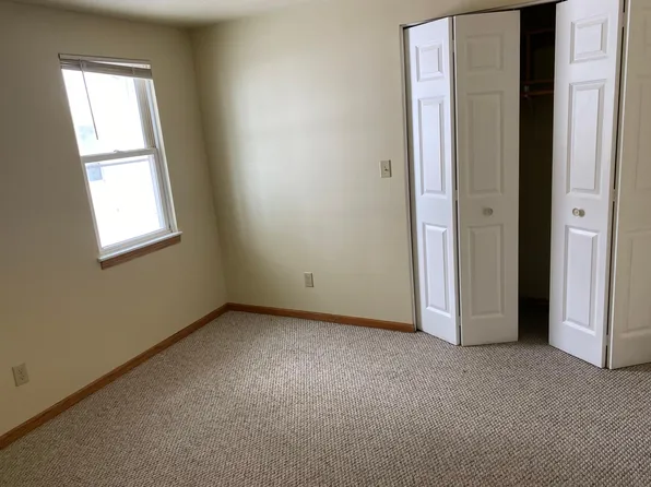 69083 Palmer Dr, Paw Paw, MI 49079