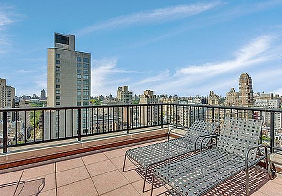 4th image of 920 Park Ave Penthouse B