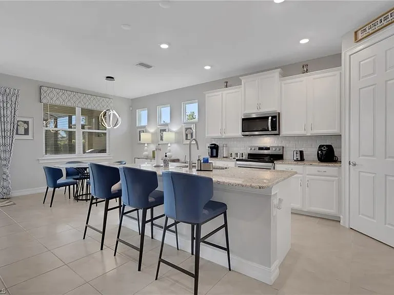 14537 Stern Way — Photo 3
