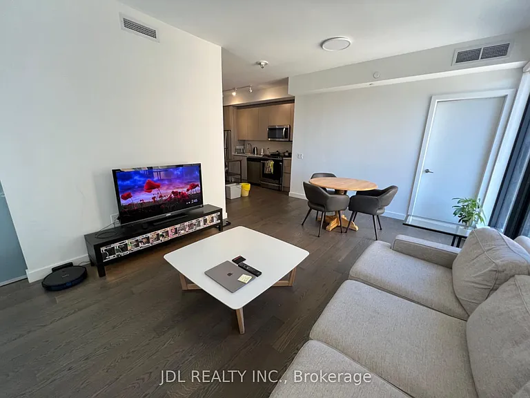 2A Church St #502 — Photo 3
