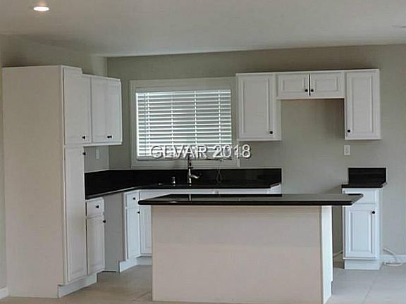 2nd image of 4696 Newton Dr
