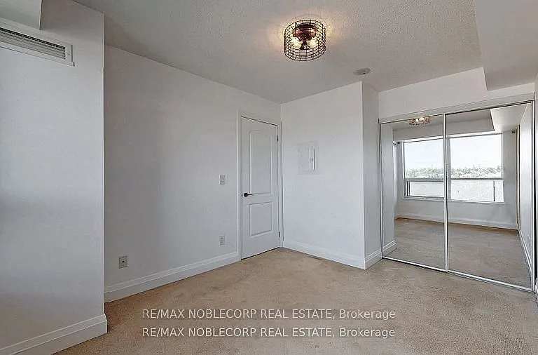 20 N Park Rd #516 — Photo 28