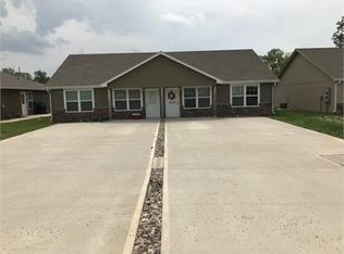600 W Gay St APT B, Warrensburg, MO 64093