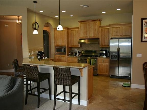 5th image of 930 Oliver Ct
