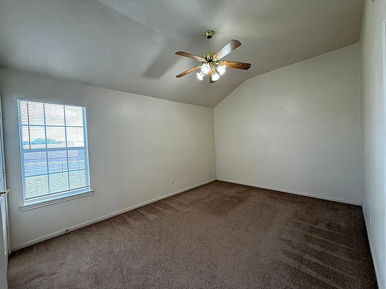 3208 Raven Dr — Photo 7