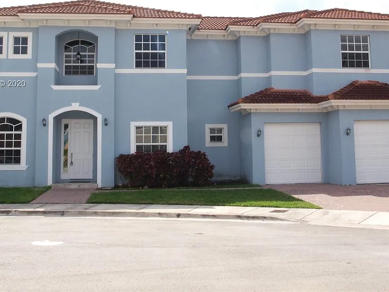 15650 SW 11th Ter #0 — Photo 1