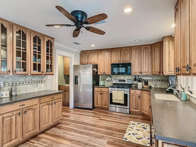 11519 Fast Horse Dr — Photo 2