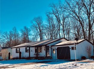 1407 Dangelo Dr, North Tonawanda, NY