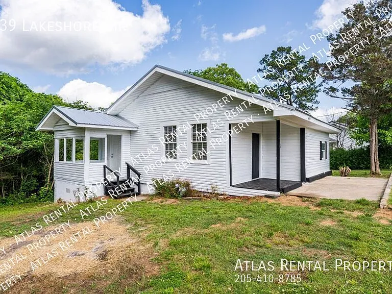 439 Lakeshore Cir — Photo 3