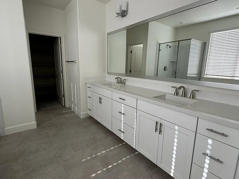 549 Knightsbridge Ct — Photo 21