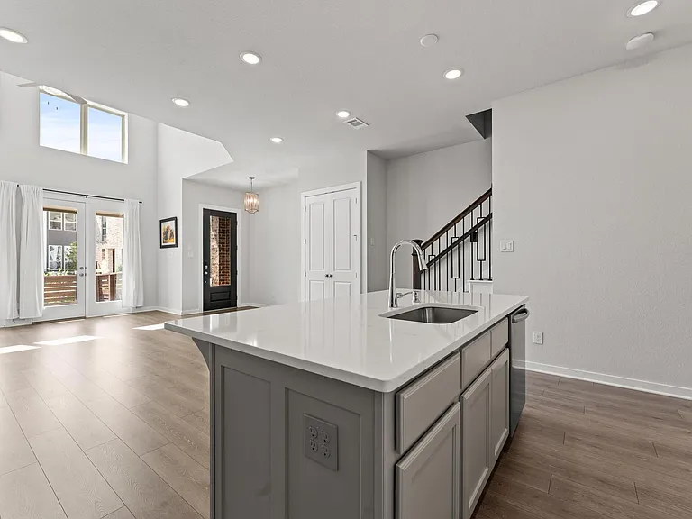 16514 Lake Austin St — Photo 13