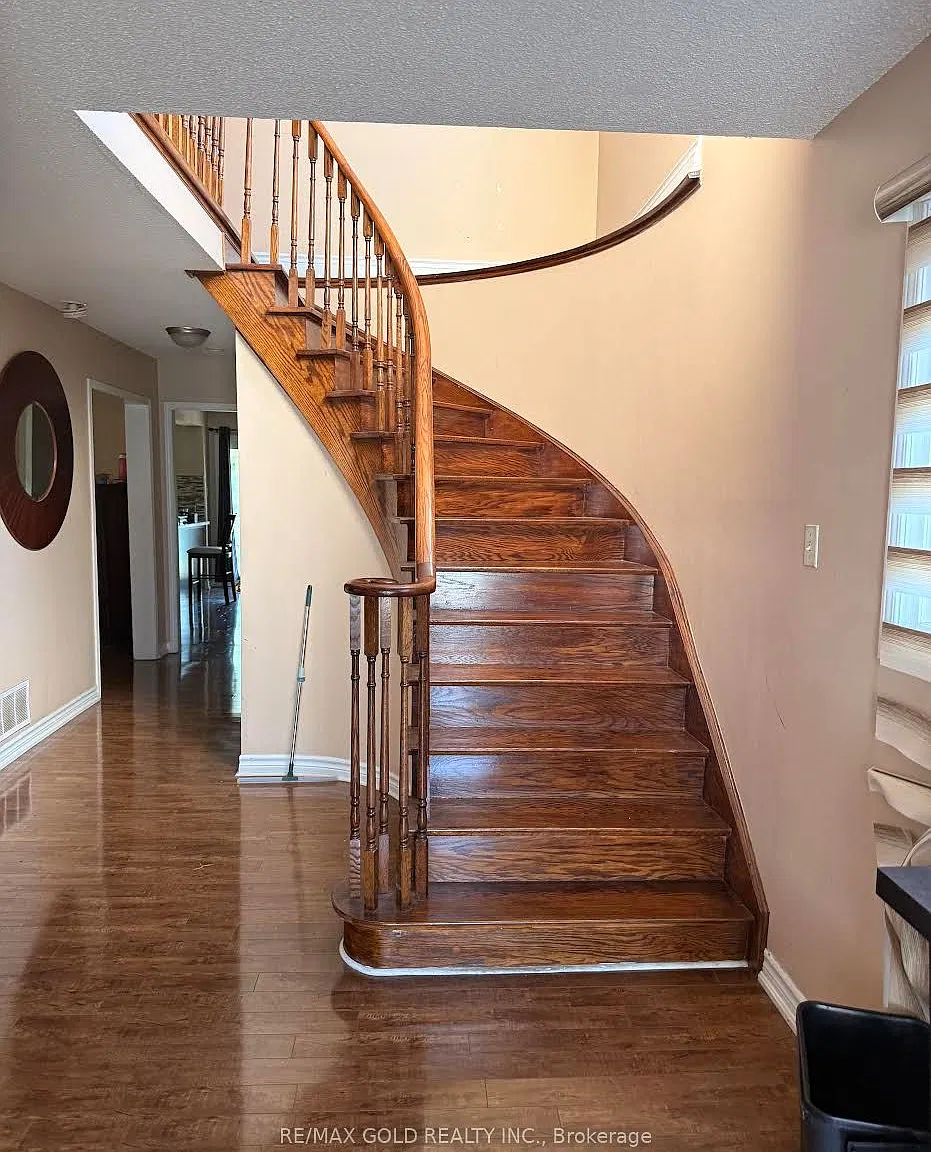4 bed, $3,300 — Photo 3