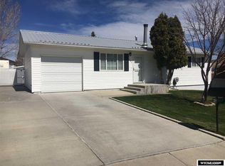 305 Fir St, Green River, WY 82935