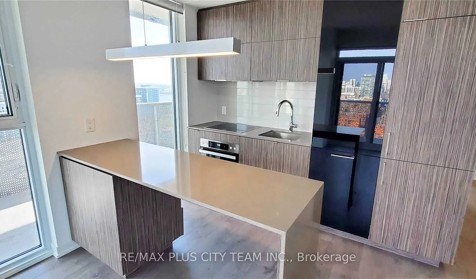 2 bed, $3,200 — Photo 4