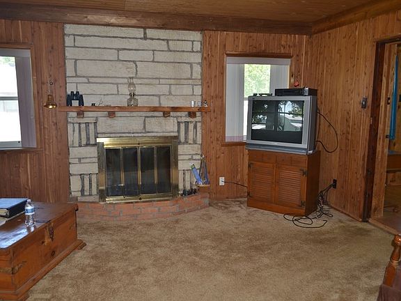 4th image of 102 County Road 219aa