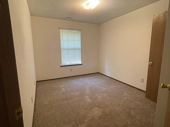 4th image of 230 Mount Hope Ct APT A-4