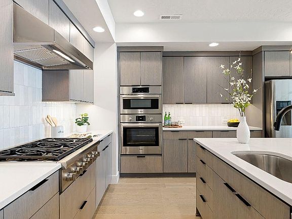 4th image of 3215 S Brookridge Way