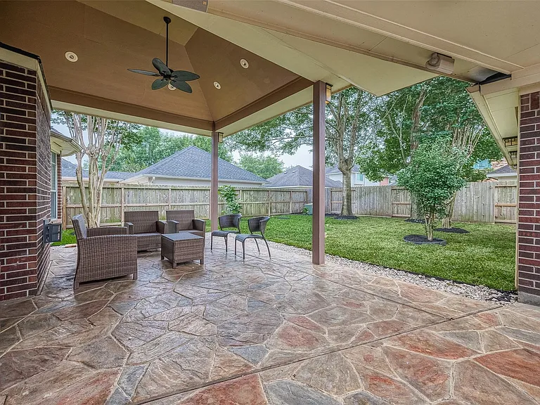 5910 Misty Island Ct — Photo 45