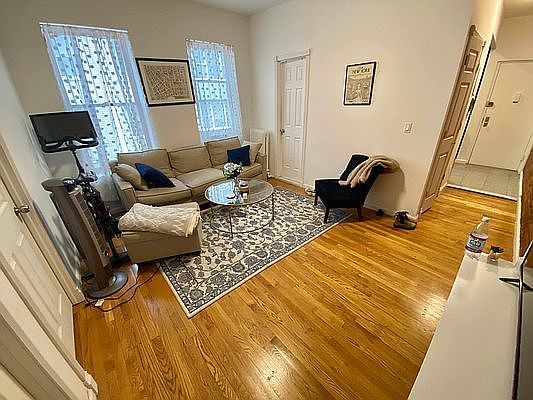 2nd image of 135 W 10th St APT 8
